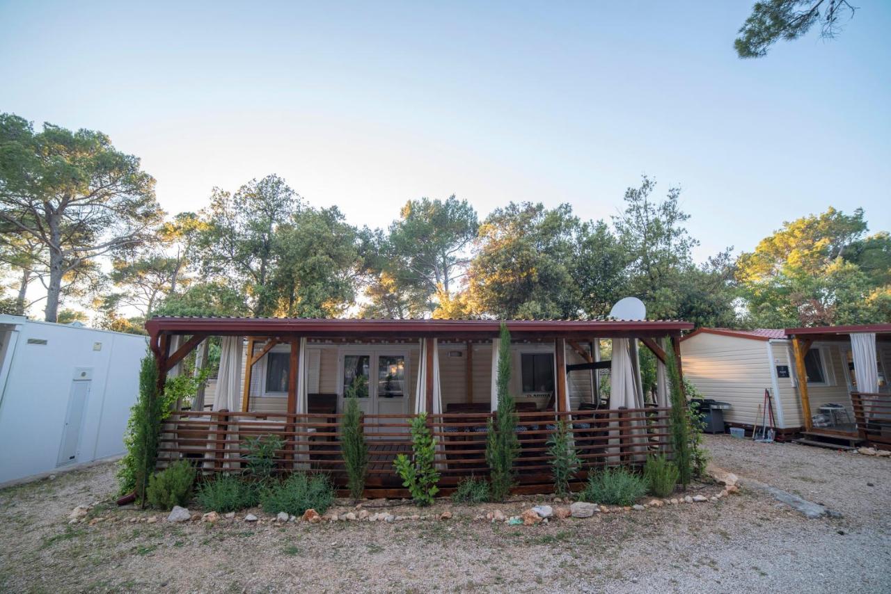 Mobile Home Cube, 3 Bedrooms, Free Parking, Wifi Biograd na Moru Kültér fotó