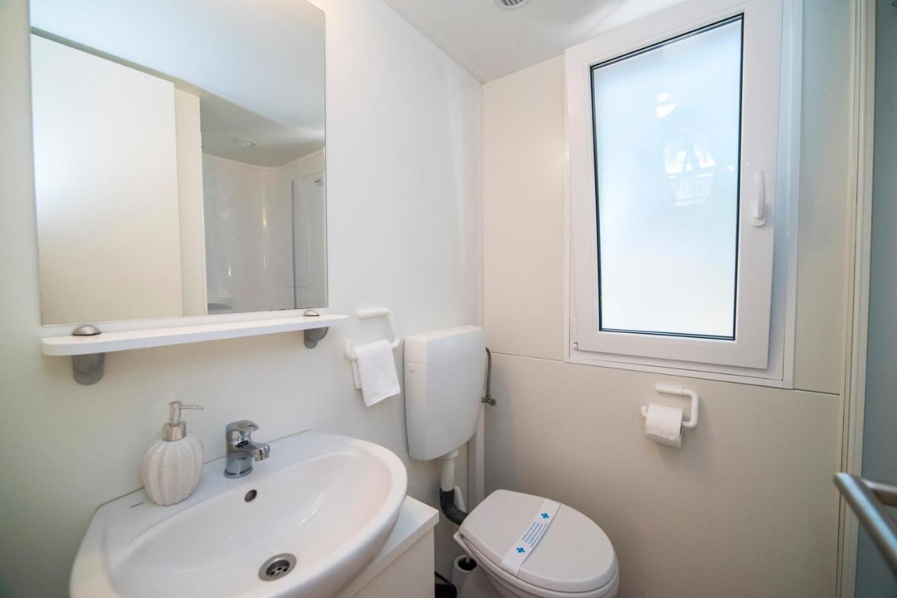 Mobile Home Cube, 3 Bedrooms, Free Parking, Wifi Biograd na Moru Kültér fotó